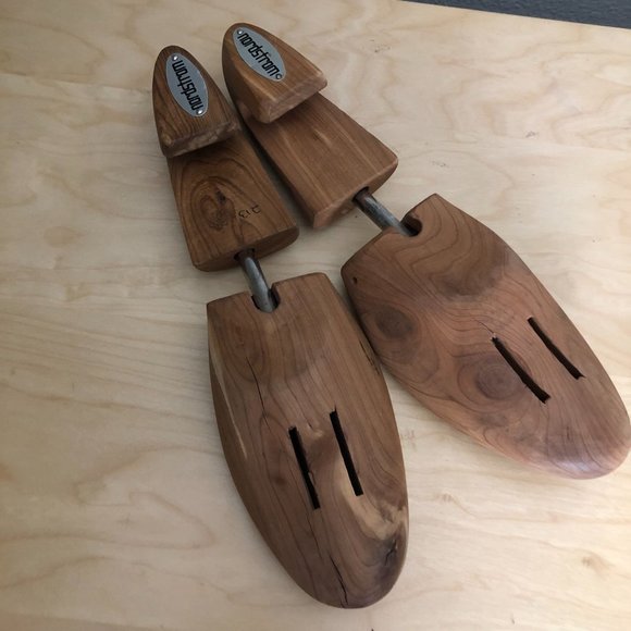NORDSTROM Cedar Wood Shoe Tree - Large - Picture 1 of 5
